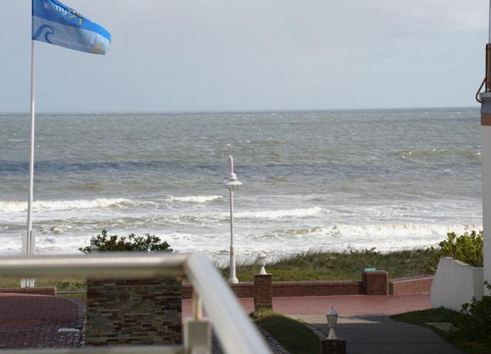 Seepferdchen - Kuscheliges Apartment Mit Meerblick-Balkon Wangerooge Buitenkant foto